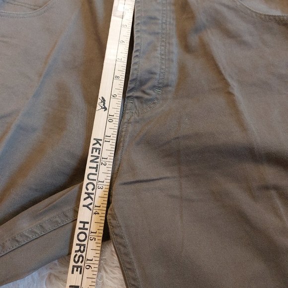 Tommy Hilfiger Man's Tan Cargo Fly Buttons Pants - Picture 8 of 9